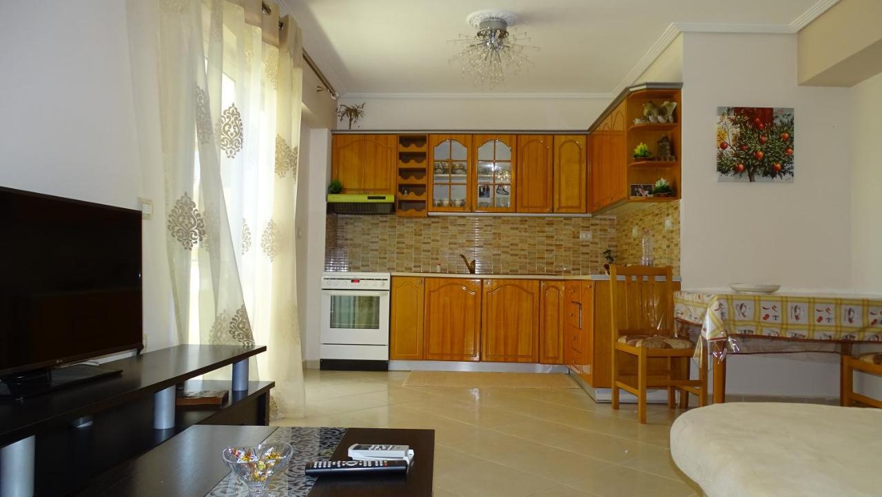 Cozy Central Apartment Ksamil Exteriör bild