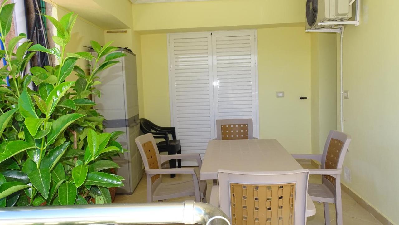 Cozy Central Apartment Ksamil Exteriör bild