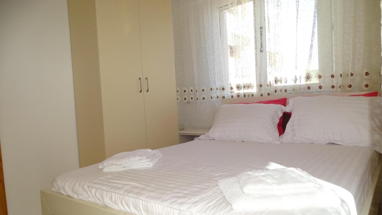 Cozy Central Apartment Ksamil Exteriör bild